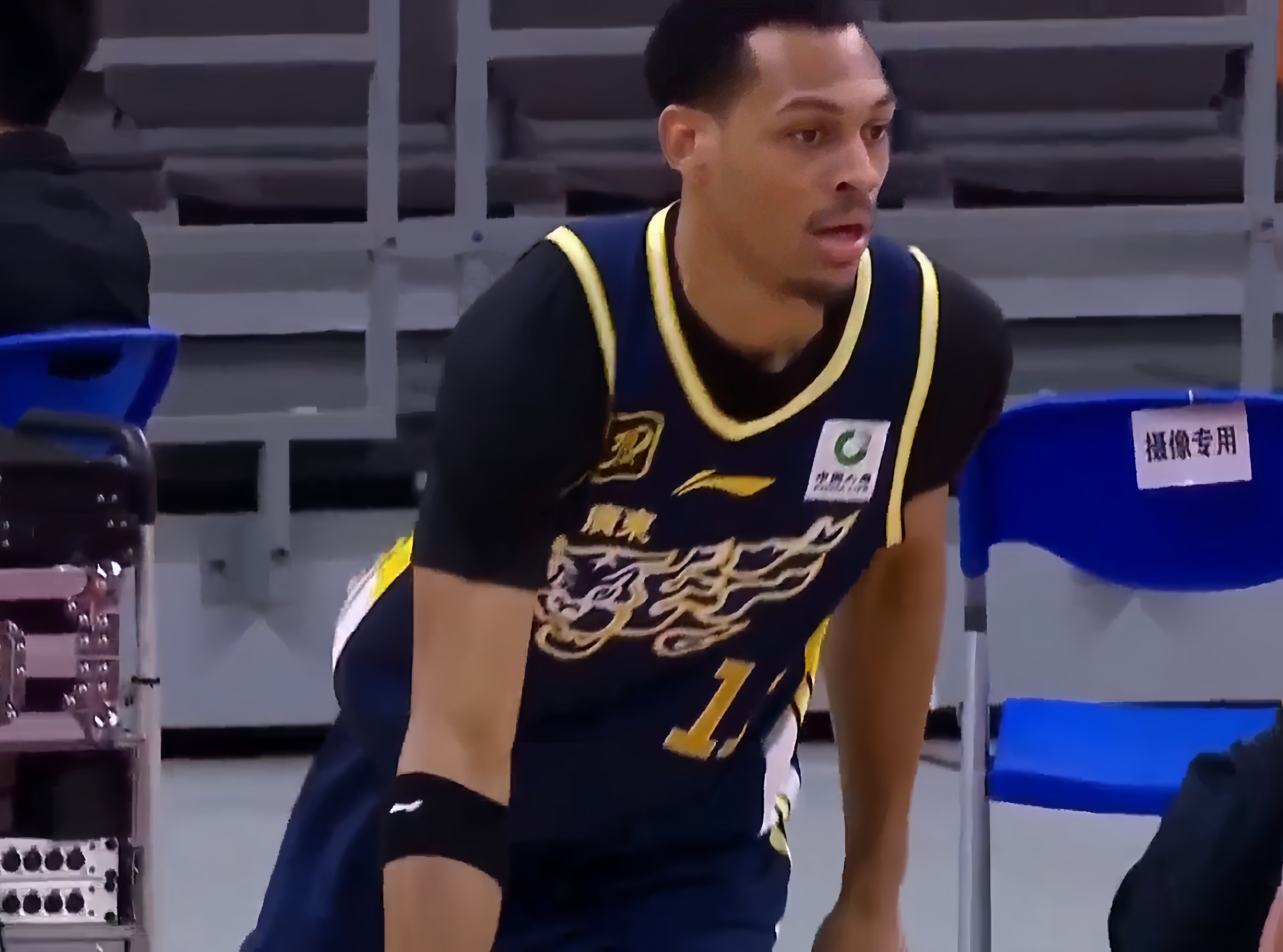 包含欧联倒计时,深圳男篮赛后远射贴柱,细节引发关注,气氛紧张,临场指挥获称赞的词条 包含欧联倒计时,深圳男篮赛后远射贴柱,细节引发关注,气氛紧张,临场指挥获称赞的词条