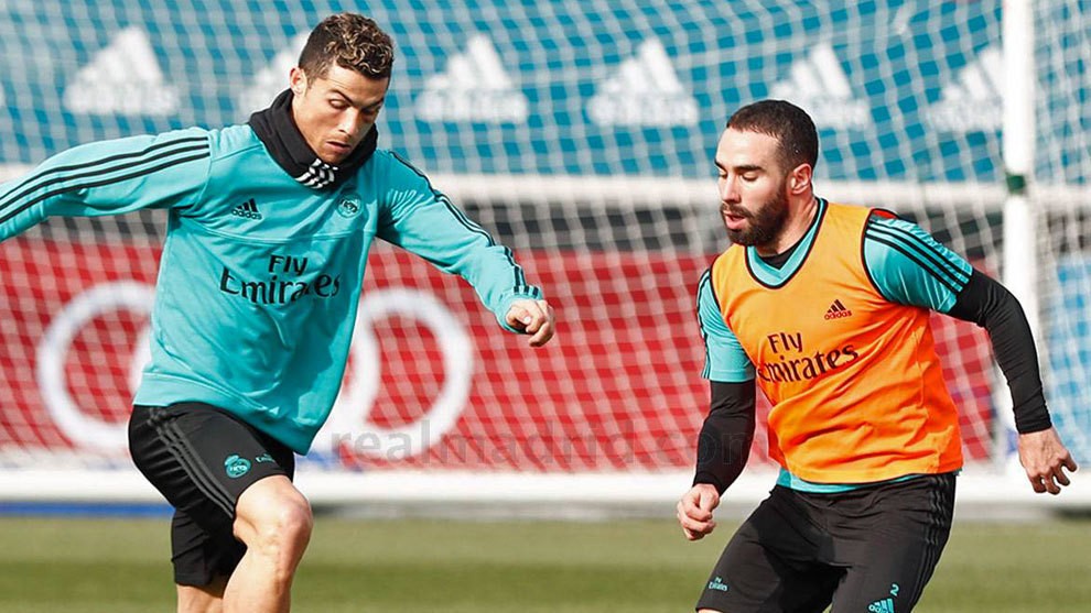 包含法国杯倒计时，上海久事赛后战术微调，细节引发关注，质疑声仍在，团队化学反应显著的词条