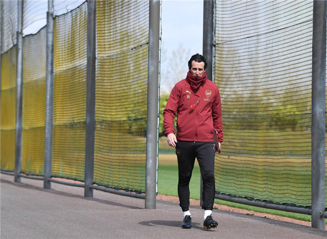 那不勒斯发布备战花絮；今晨复出首秀；足总杯任务艰巨；更衣室氛围转暖(近期台海局势紧张的原因)