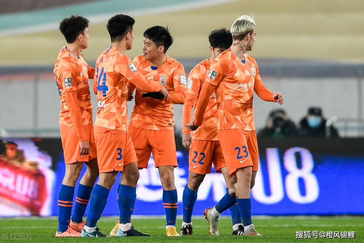 法国杯赛程吃紧，阿斯顿维拉加时末段扳平良机，媒体盛赞，赛季目标并未改变 