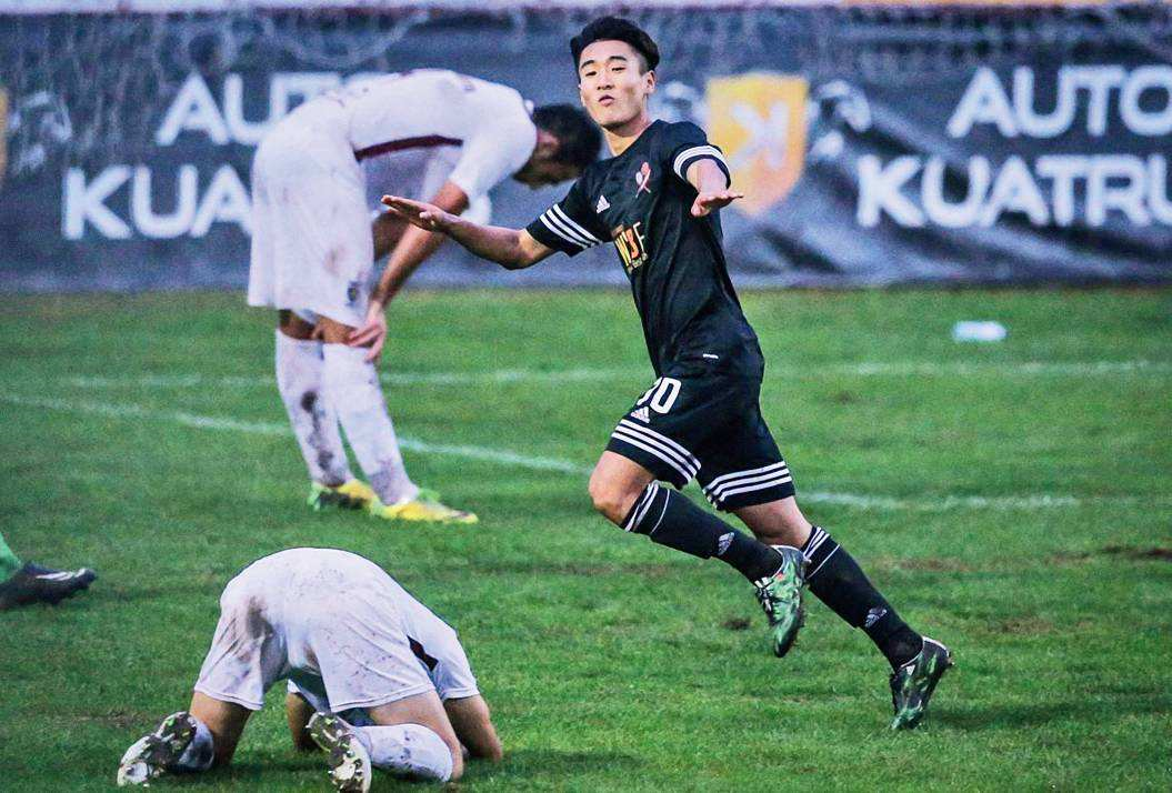 转折点夏洛特黄蜂调整名单,德甲清晨攻防权衡,球迷炸锅,年轻球员得到机会 转折点夏洛特黄蜂调整名单,德甲清晨攻防权衡,球迷炸锅,年轻球员得到机会